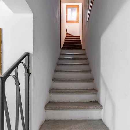The Red Door Appartement